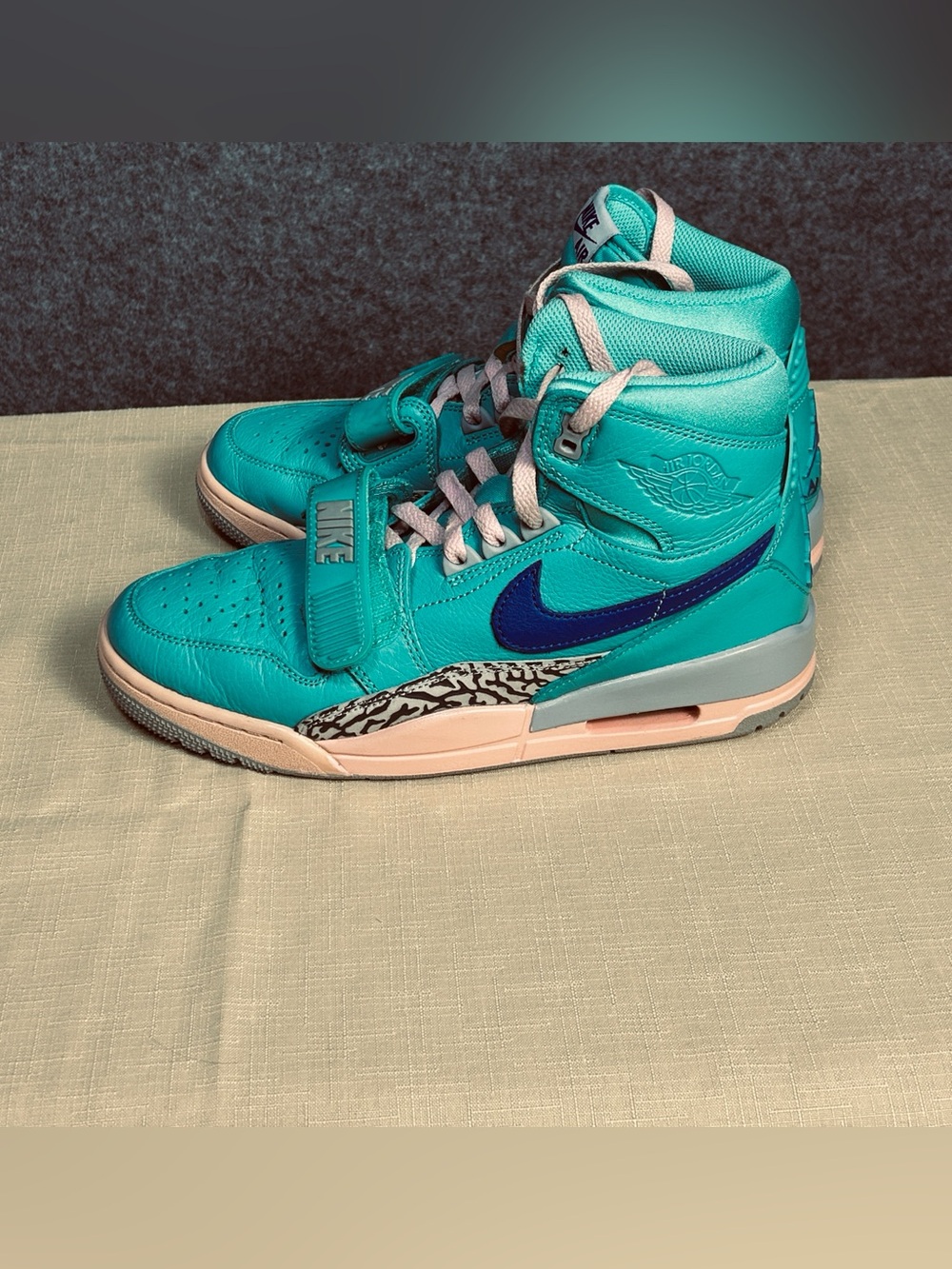 Nike Air Jordan M8/W9.5 Legacy 312 Hyper Jade Leather Hi-Top Sneaker Basketball